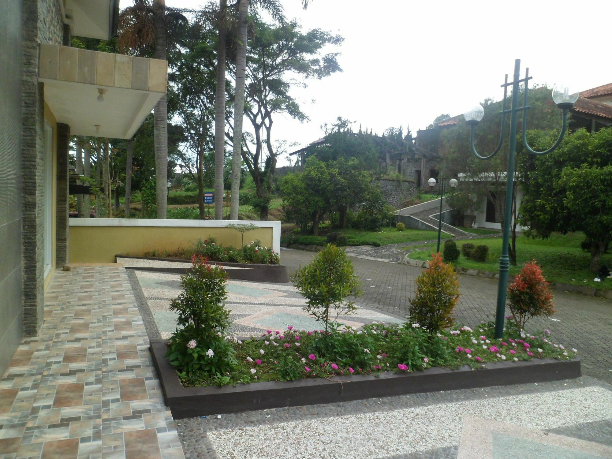 Villa Bukit Danau 치파나스 외부 사진