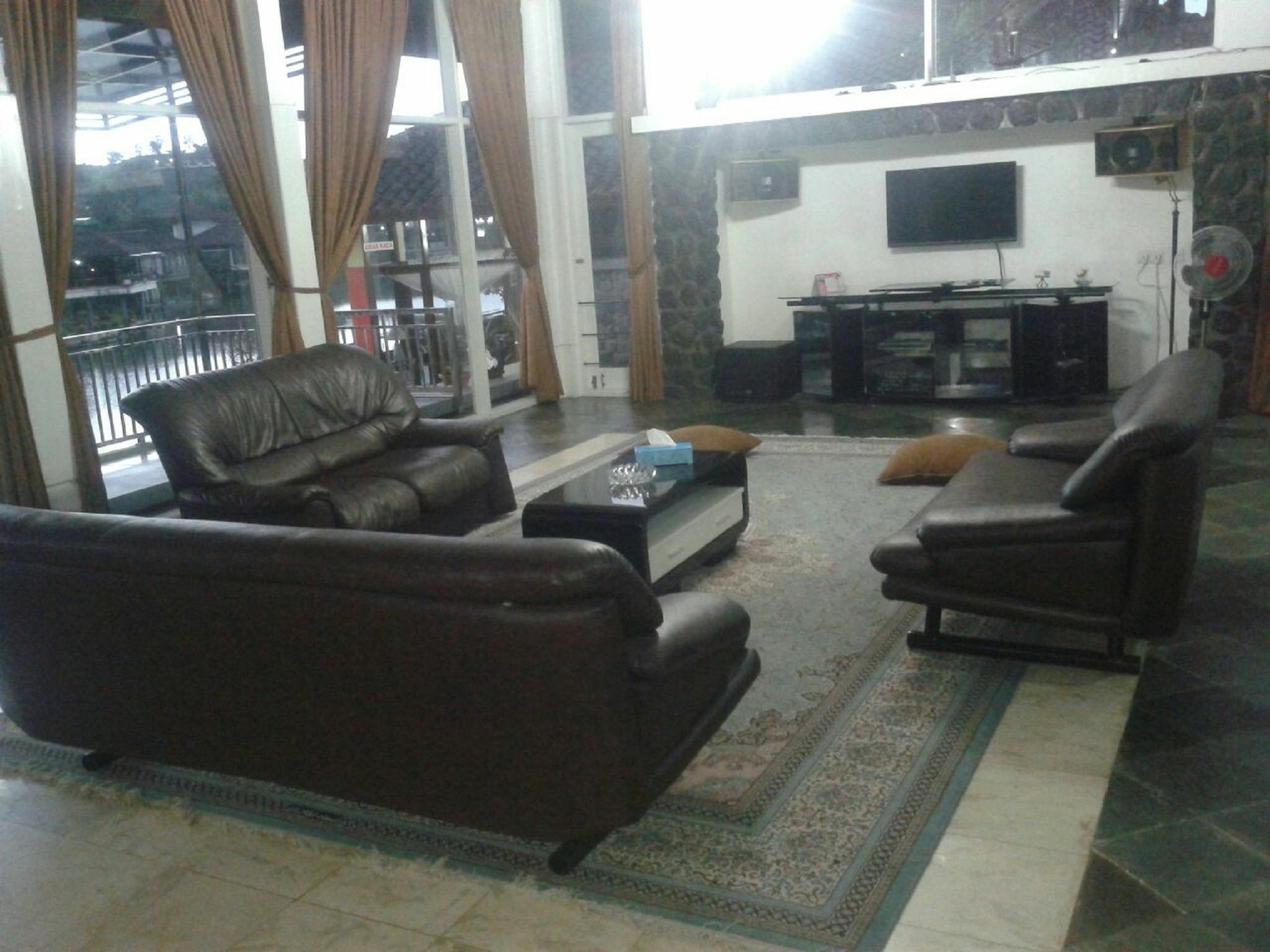 Villa Bukit Danau 치파나스 외부 사진